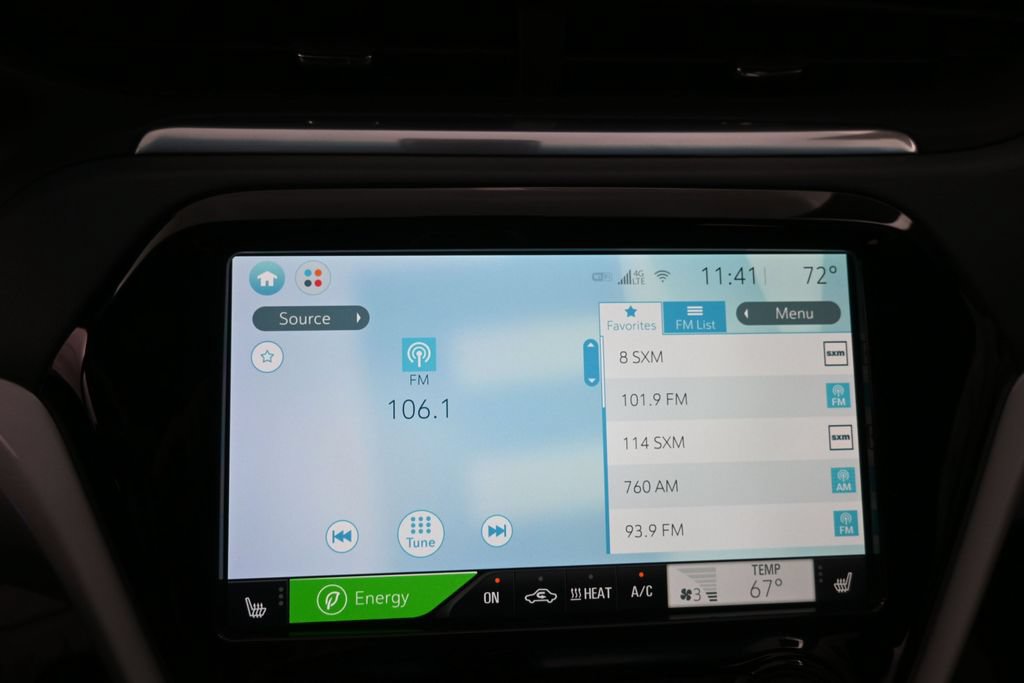 Used 2019 Chevrolet Bolt Premier w/ Infotainment Package FWD image 12