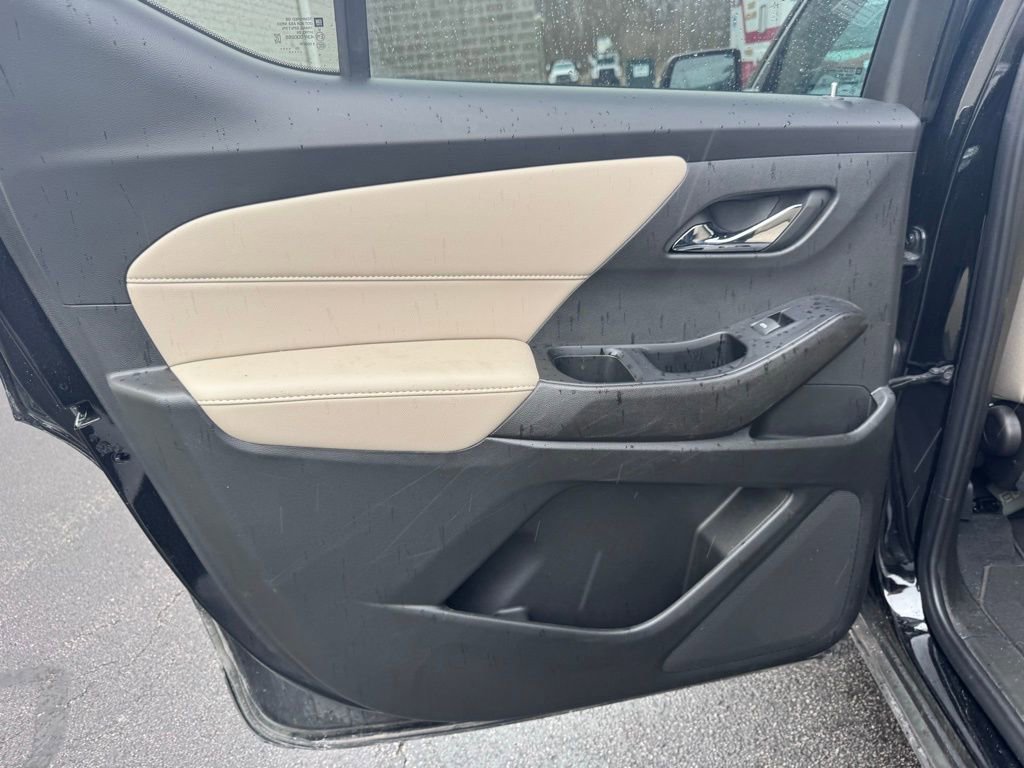 Used 2023 Chevrolet Traverse LS w/ Safety Package image 12