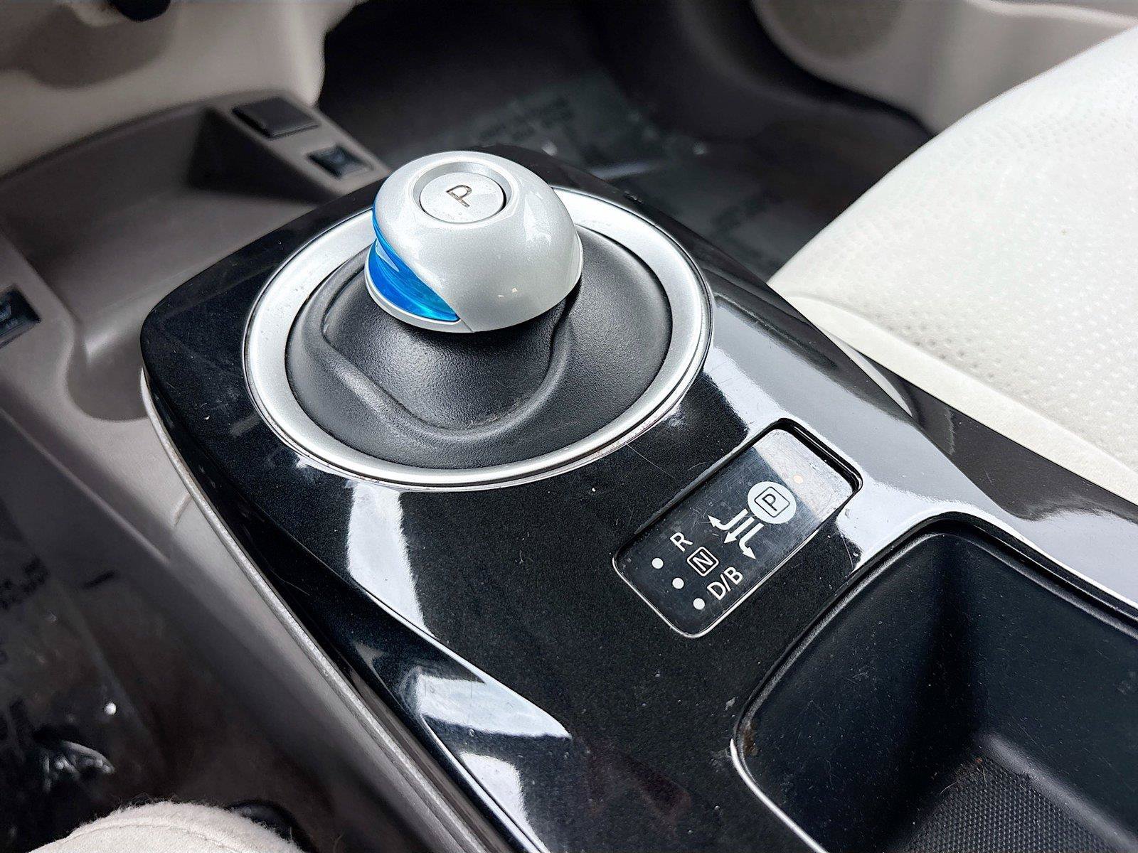Used 2016 Nissan Leaf SV FWD image 17
