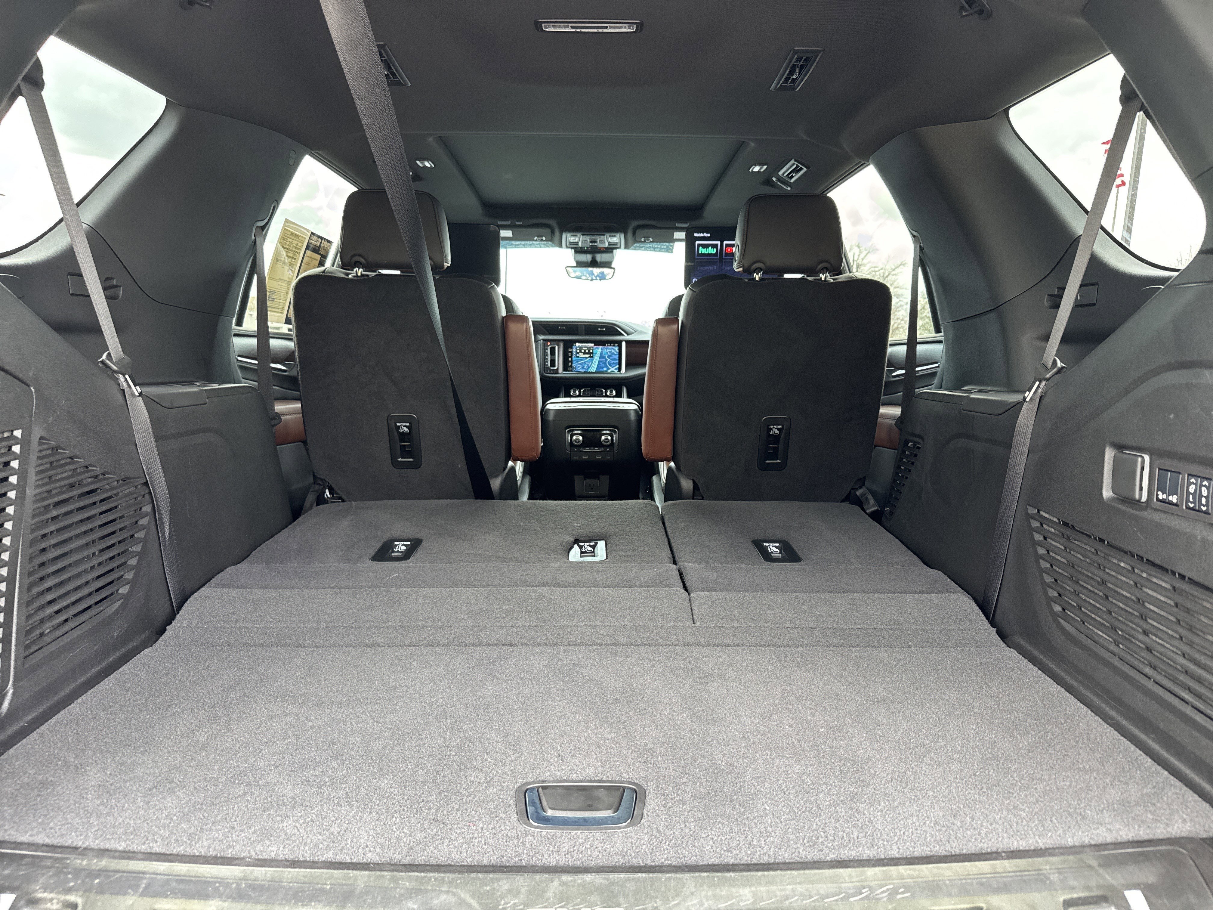 Used 2024 GMC Yukon Denali Ultimate image 39