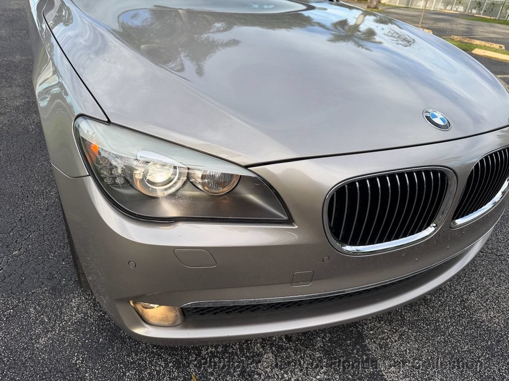 Used 2011 BMW 750i RWD image 19