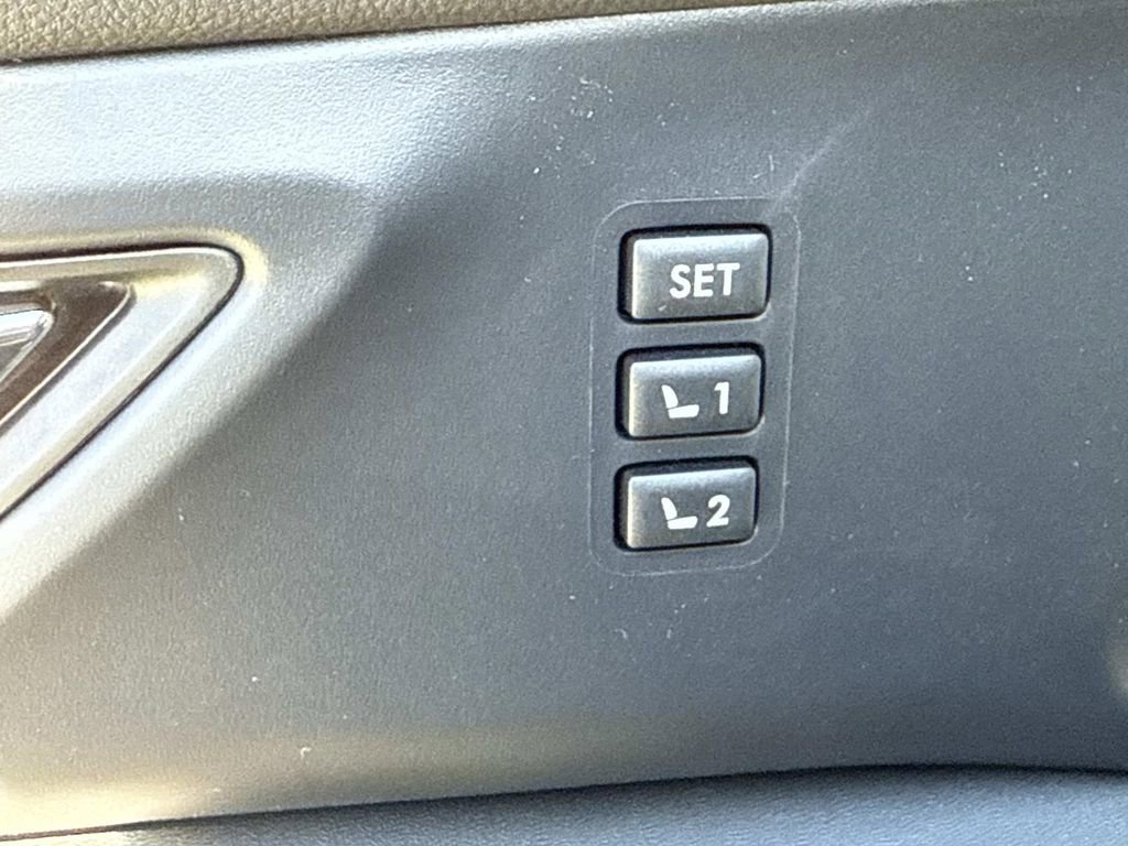 New 2026 Subaru Ascent Limited Bronze image 21