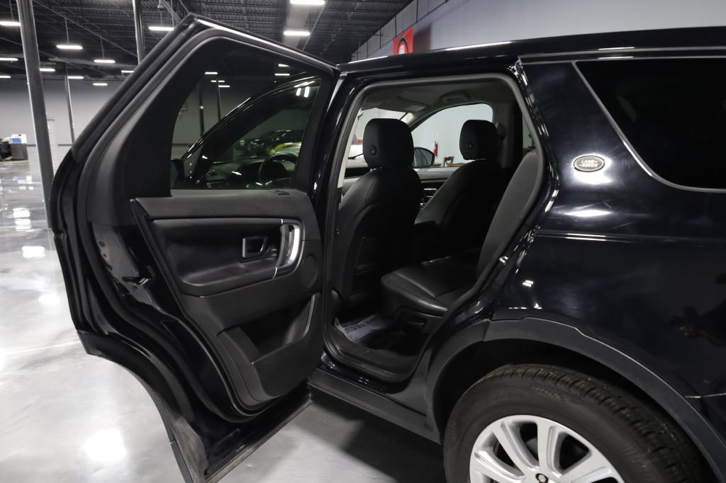 Used 2017 Land Rover Discovery Sport SE AWD/4WD image 17