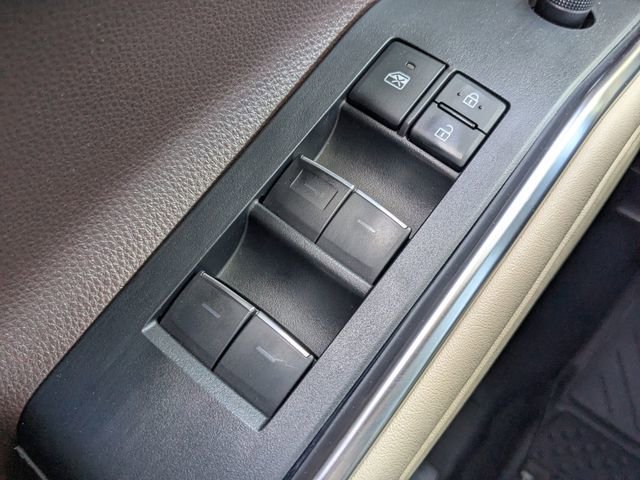 Used 2020 Toyota Highlander Limited image 23