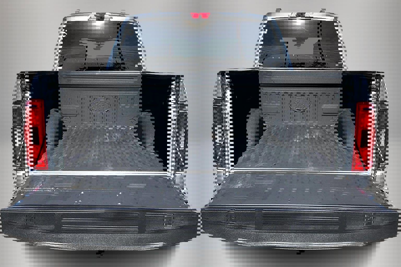 Used 2022 Ford F150 XLT w/ Trailer Tow Package image 7