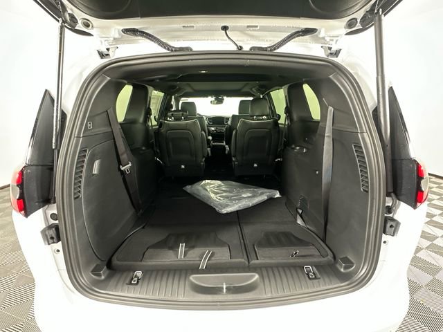 New 2026 Chrysler Pacifica Limited w/ S Appearance Package AWD/4WD image 10