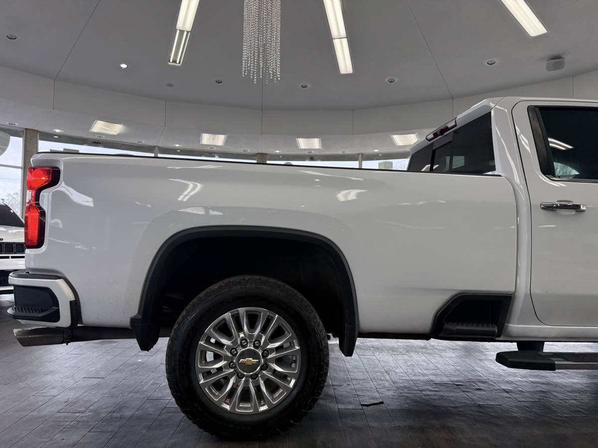 Used 2022 Chevrolet Silverado 2500 High Country AWD/4WD image 5