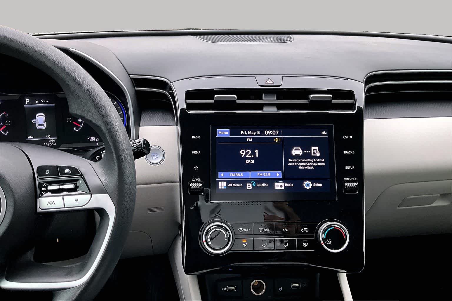 Certified 2023 Hyundai Tucson SEL w/ Winter Package AWD/4WD image 7
