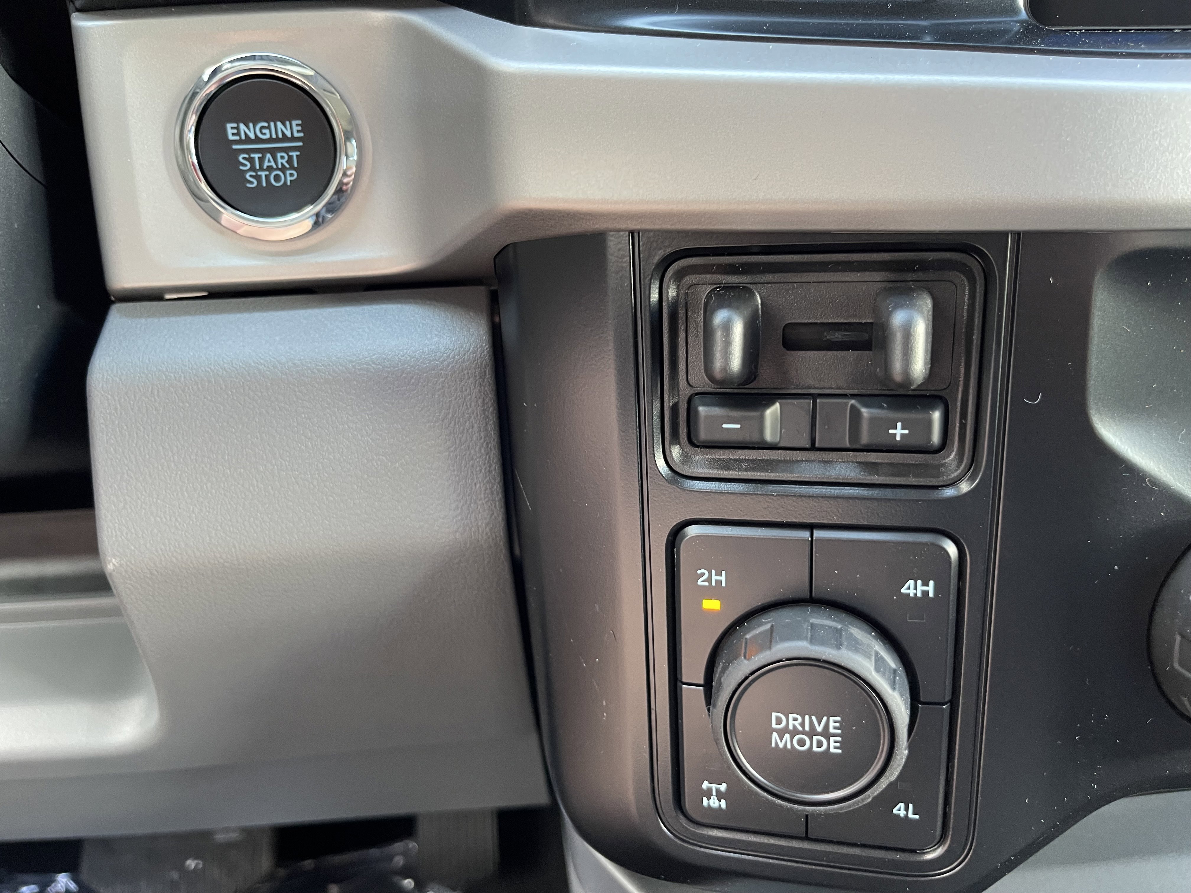 New 2026 Ford F350 XLT w/ XLT Premium Package image 18