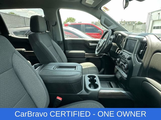 Used 2021 Chevrolet Silverado 1500 LT Trail Boss w/ LPO, Dark Essentials Package AWD/4WD image 2