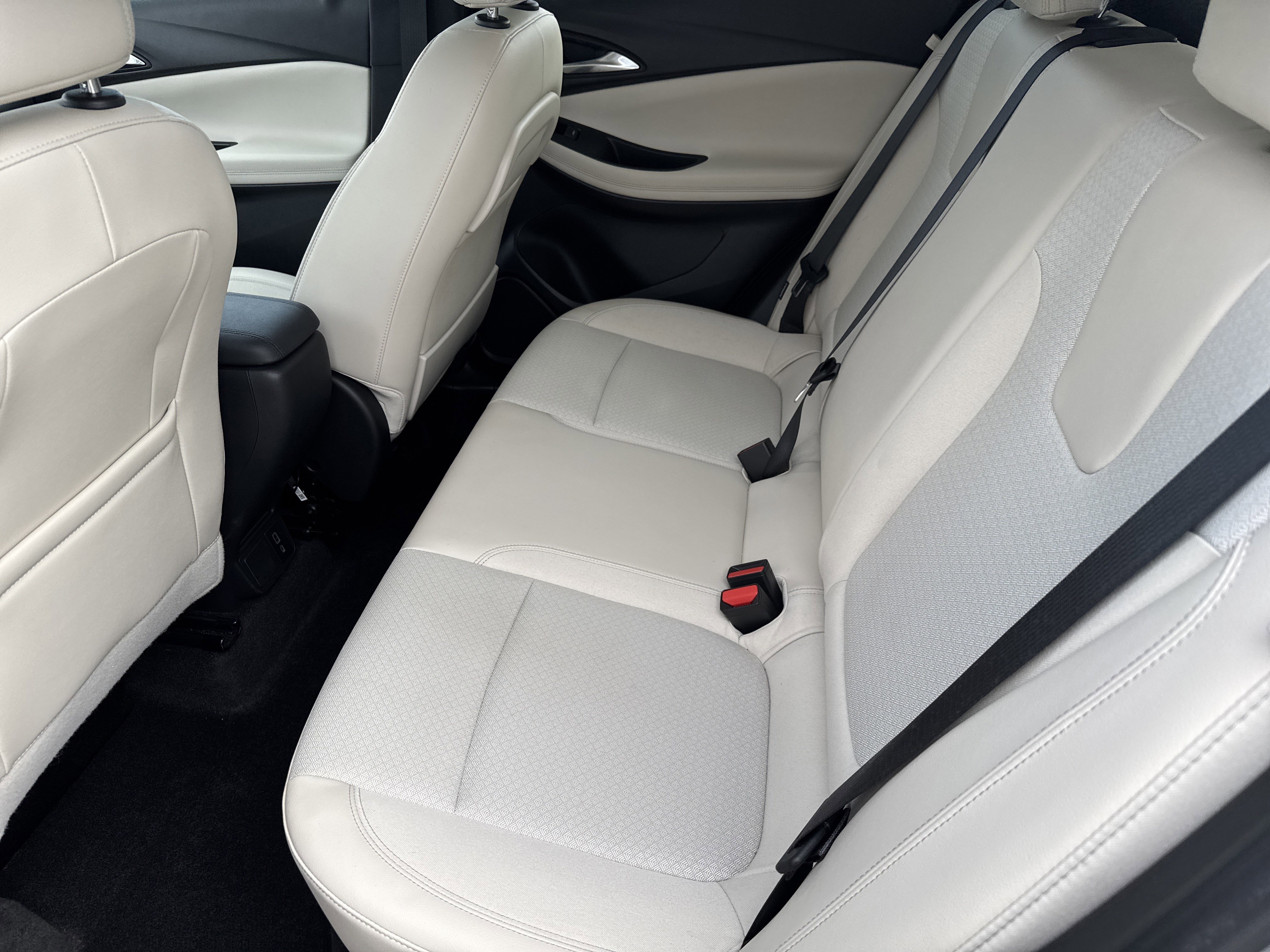 Used 2023 Buick Encore GX Preferred w/ Cold Weather Comfort Package image 6