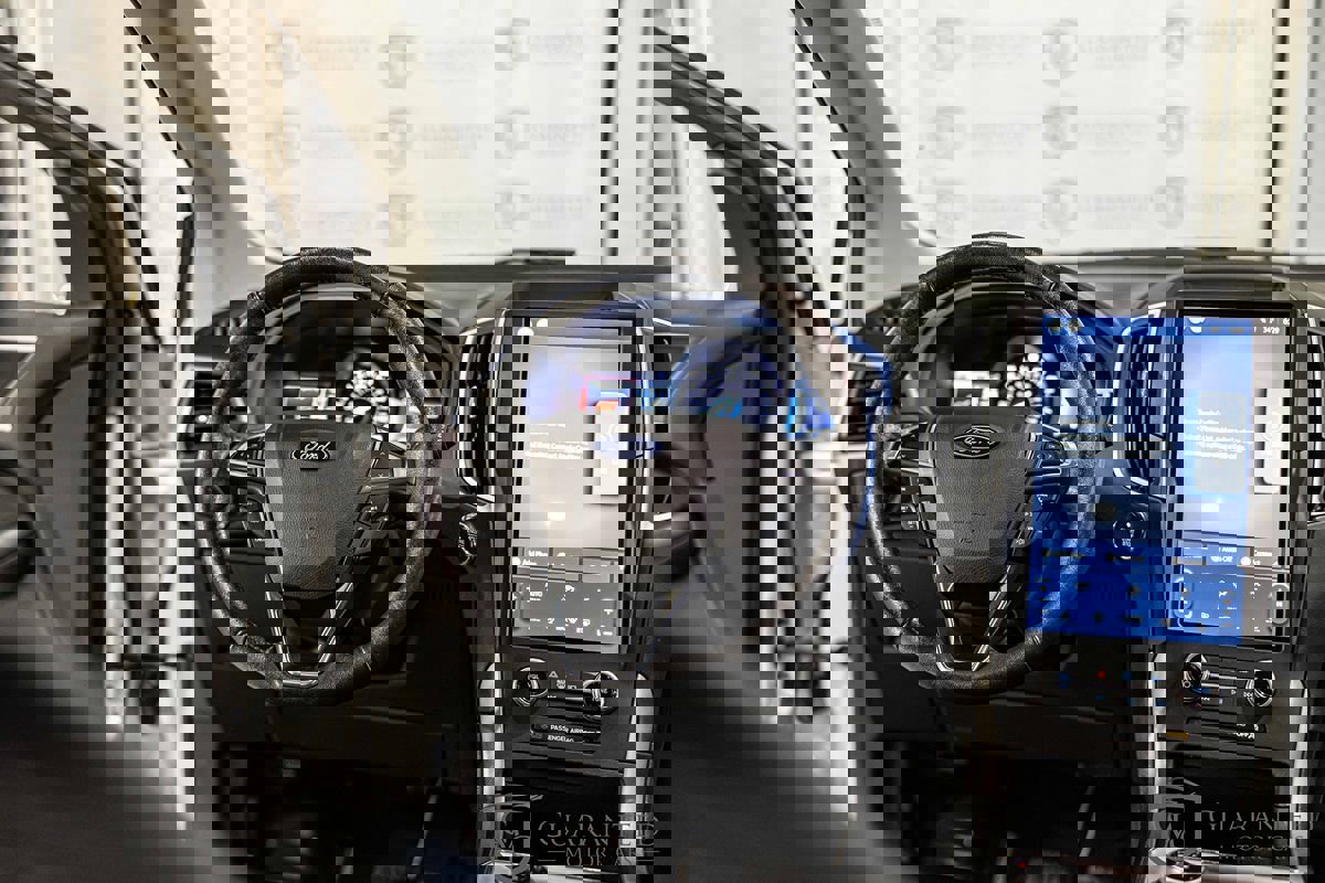 Used 2022 Ford Edge SEL image 33