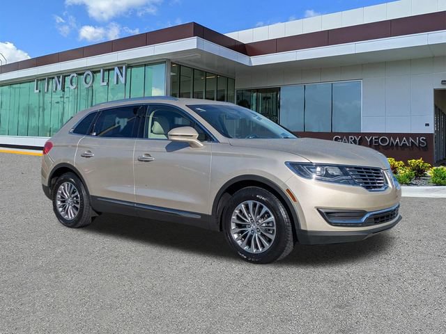 Used 2017 Lincoln MKX Select w/ Select Plus Package FWD image 2