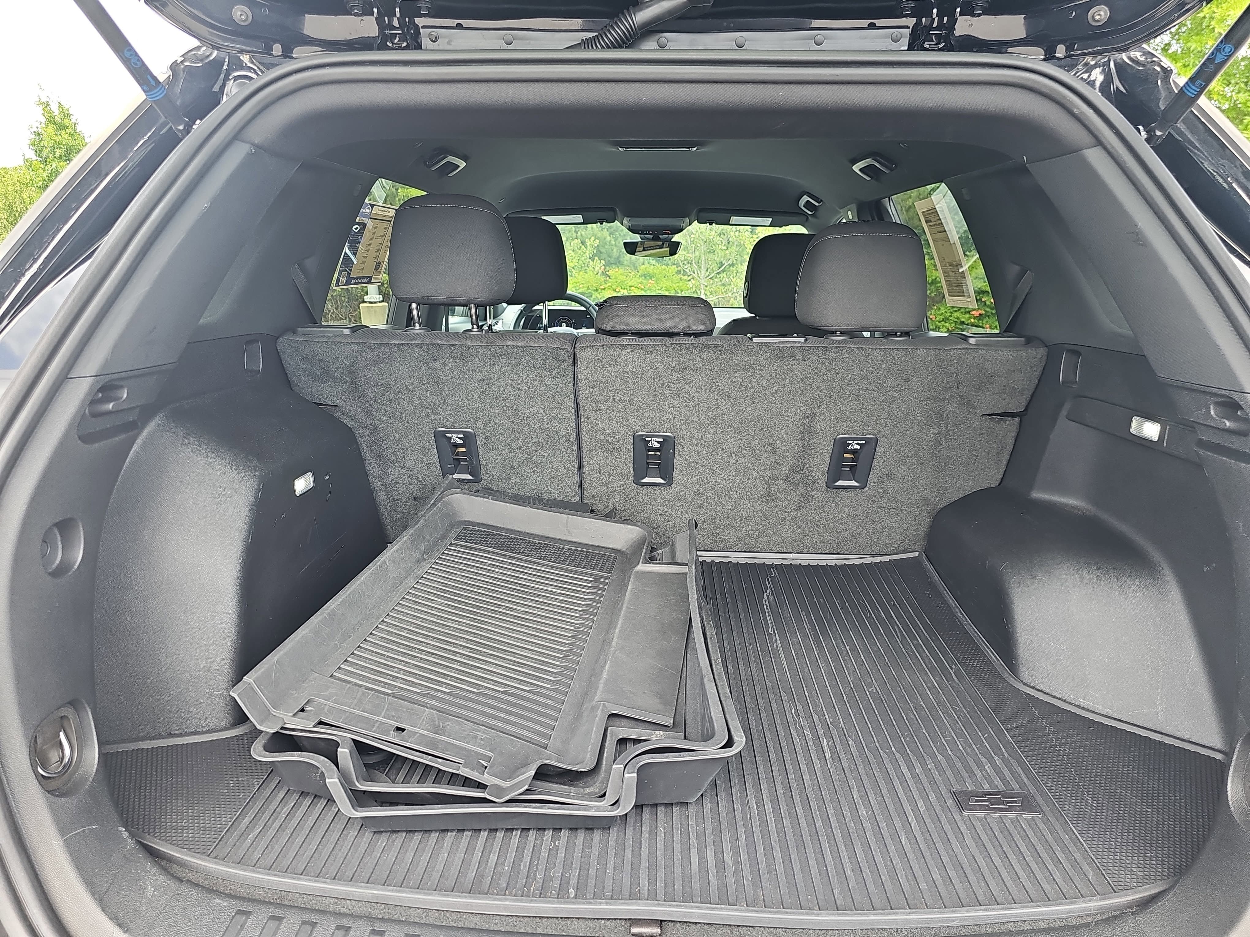 Used 2025 Chevrolet Equinox LT w/ Safety and Technology Package FWD image 12
