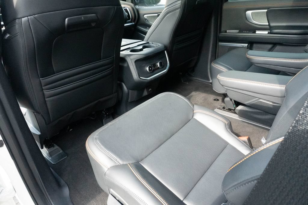 Used 2025 Ford Expedition Tremor AWD/4WD image 25