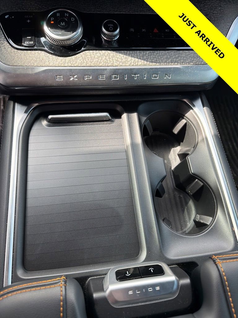 Used 2025 Ford Expedition Tremor image 14