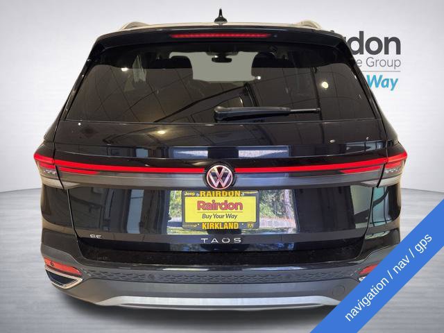 Used 2025 Volkswagen Taos SE FWD image 4