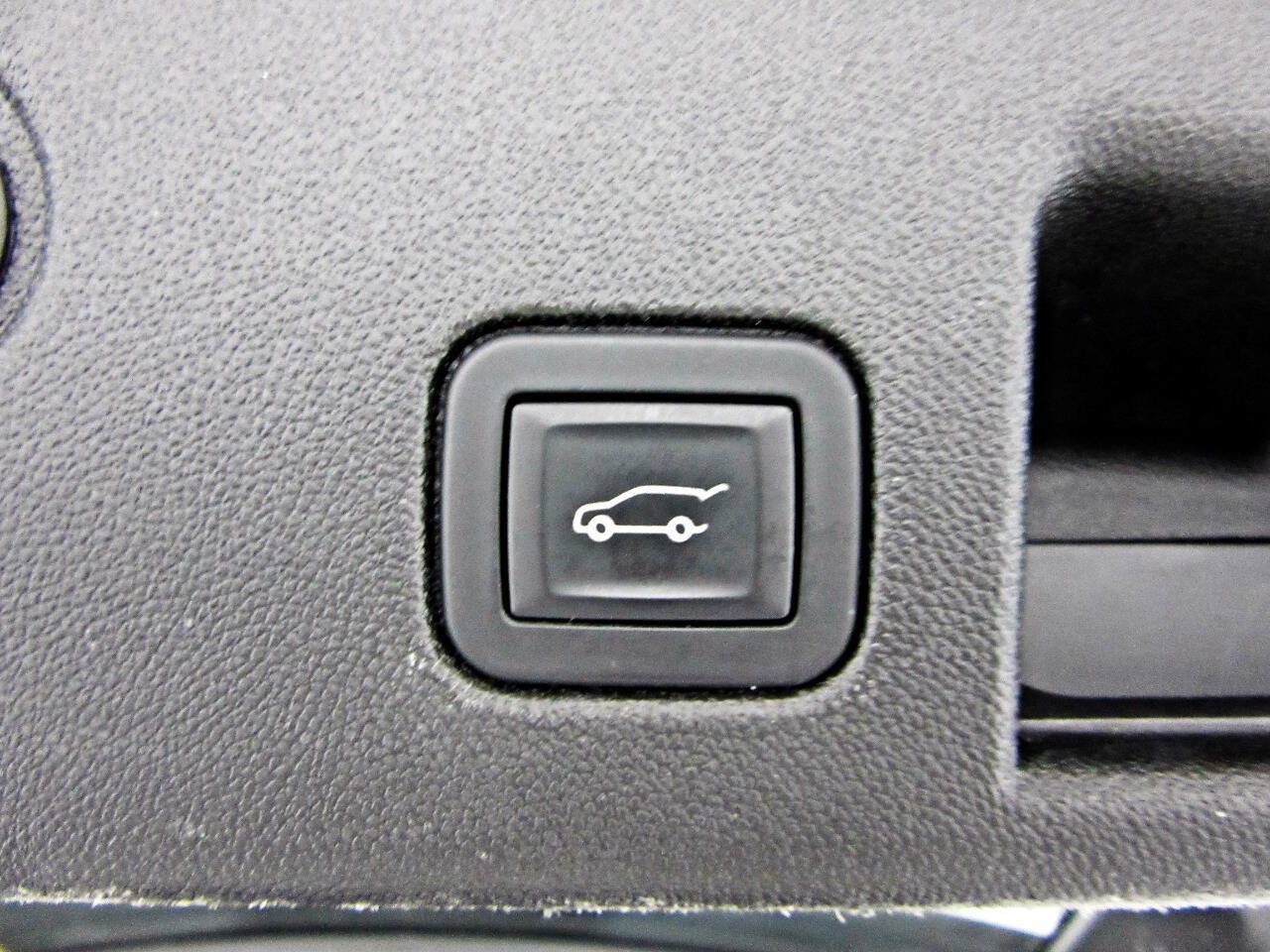 Used 2018 Chevrolet Equinox LT AWD/4WD image 14