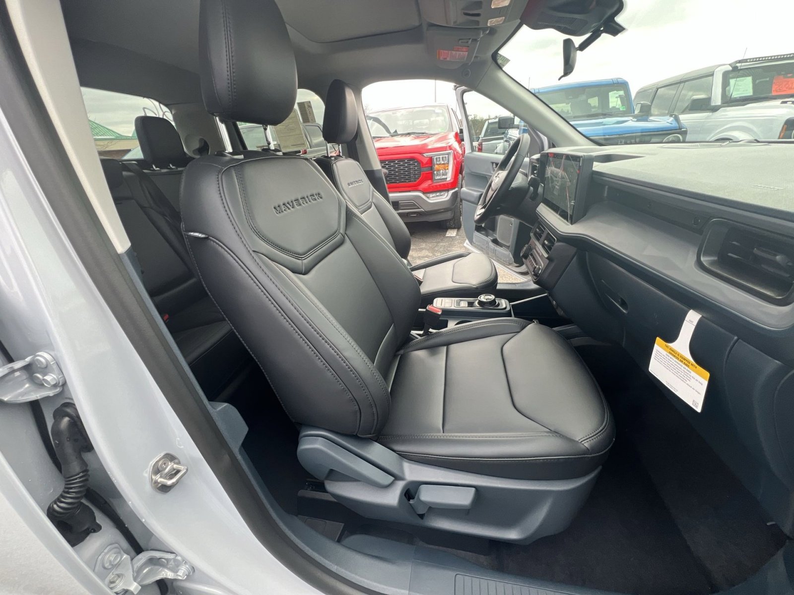 New 2026 Ford Maverick Lariat w/ Black Appearance Package image 26