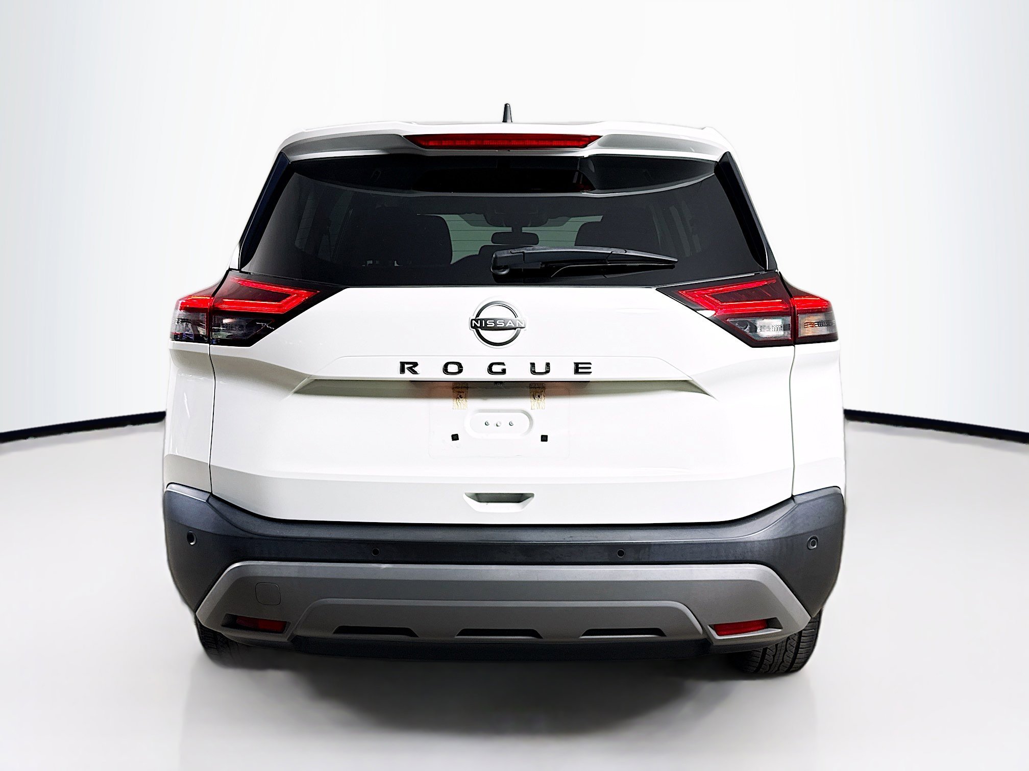 Used 2022 Nissan Rogue S image 29