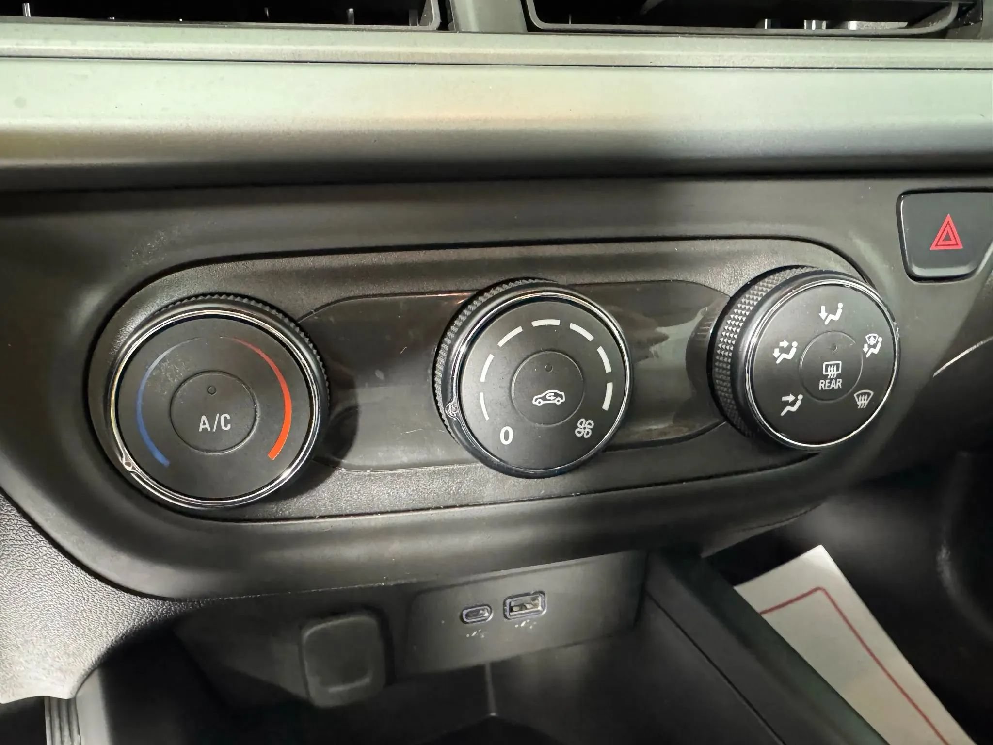 Used 2025 Chevrolet Trax LS FWD image 20
