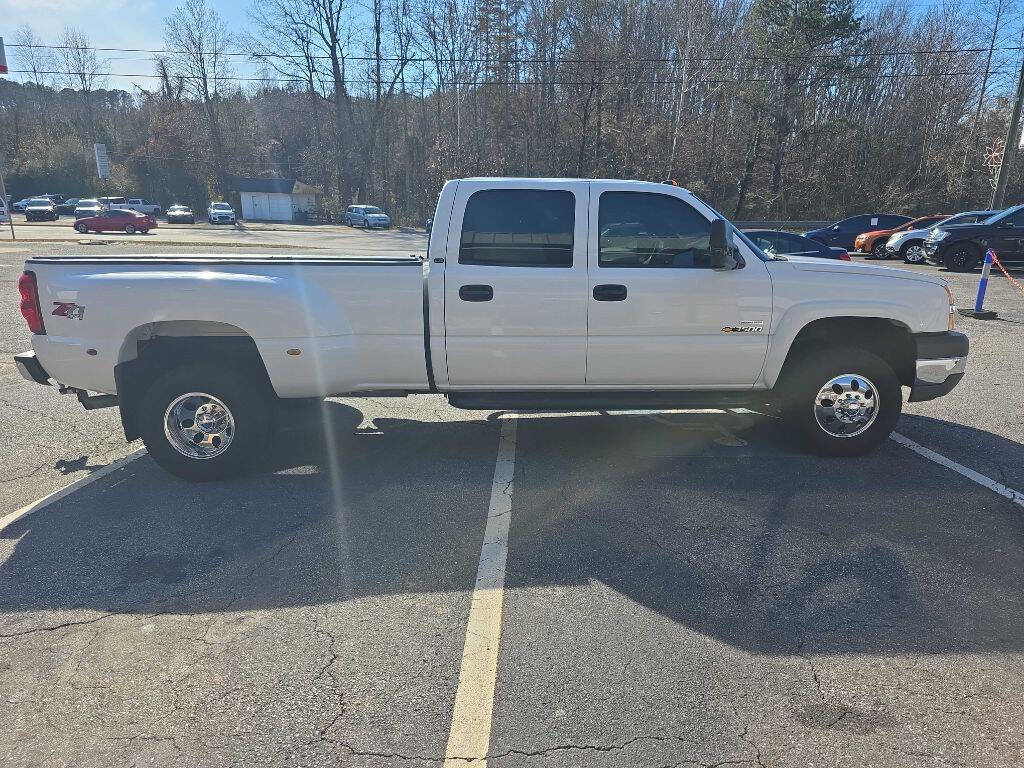 Used 2004 Chevrolet Silverado 3500 4x4 Crew Cab w/ Heavy-Duty Power Package image 6