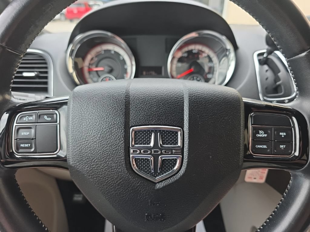 Used 2019 Dodge Grand Caravan SXT FWD image 16