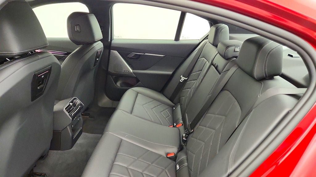 Used 2024 BMW 540i xDrive w/ Premium Package AWD/4WD image 21