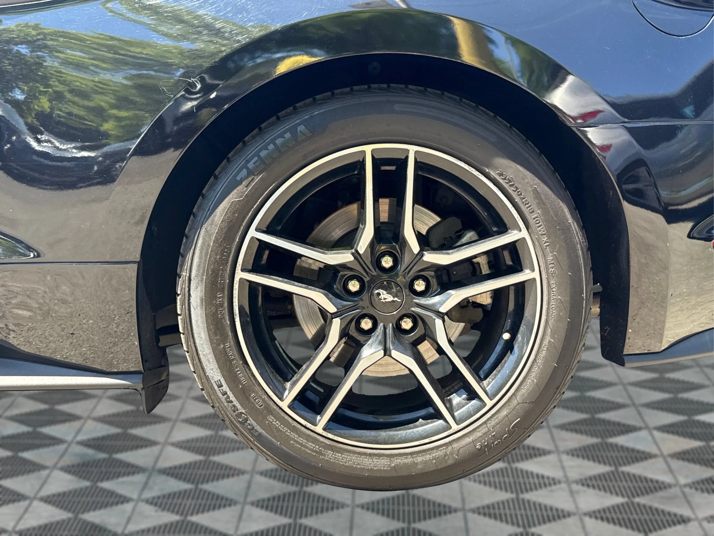 Used 2019 Ford Mustang Premium RWD image 21
