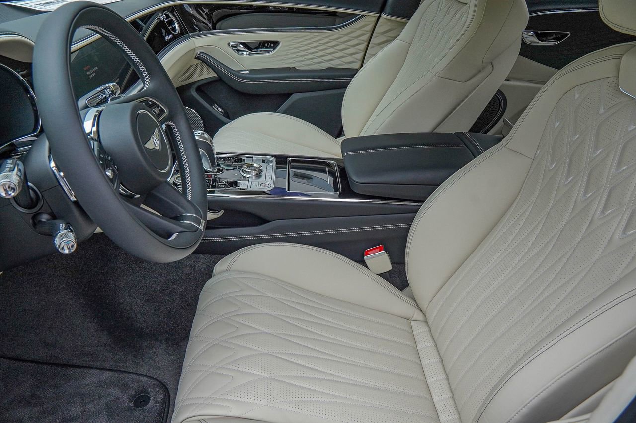 New 2026 Bentley Flying Spur Plug-In Hybrid image 21