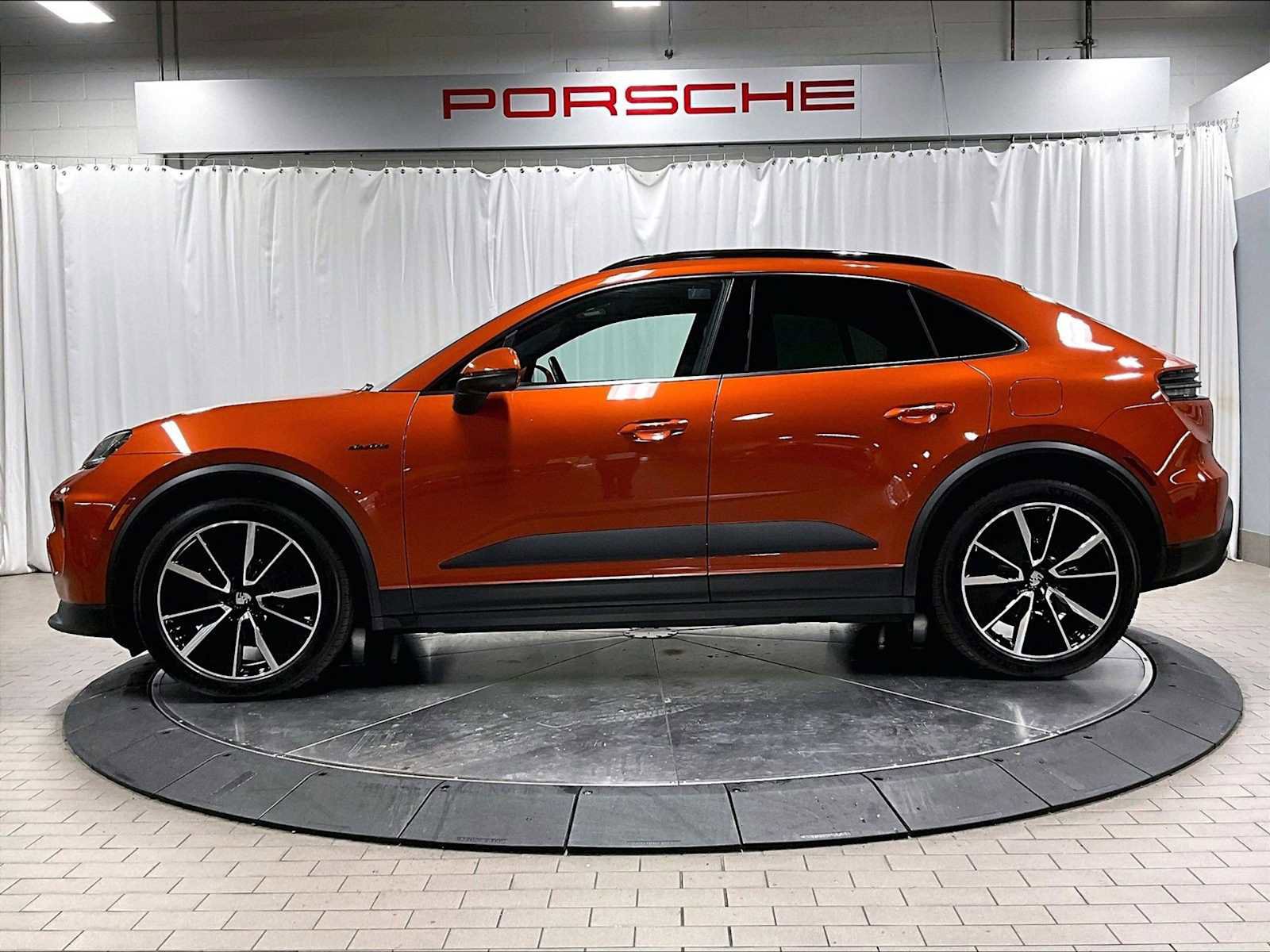 Used 2025 Porsche Macan Electric image 2