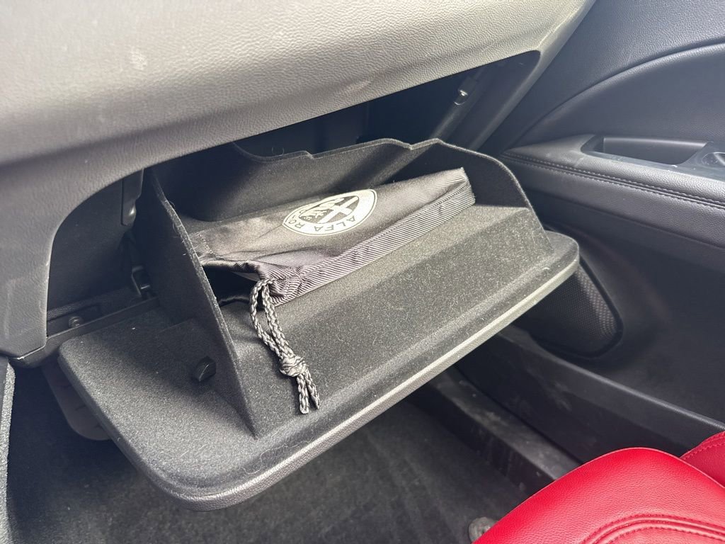 Used 2024 Alfa Romeo Stelvio Veloce image 42