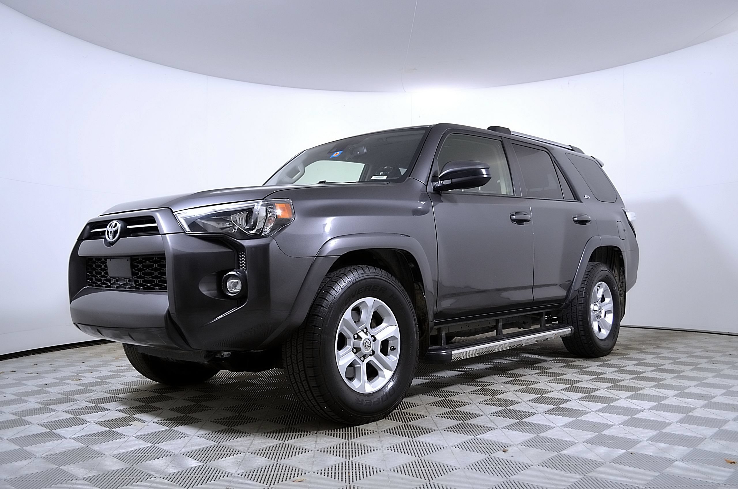 Used 2021 Toyota 4Runner SR5 RWD image 2