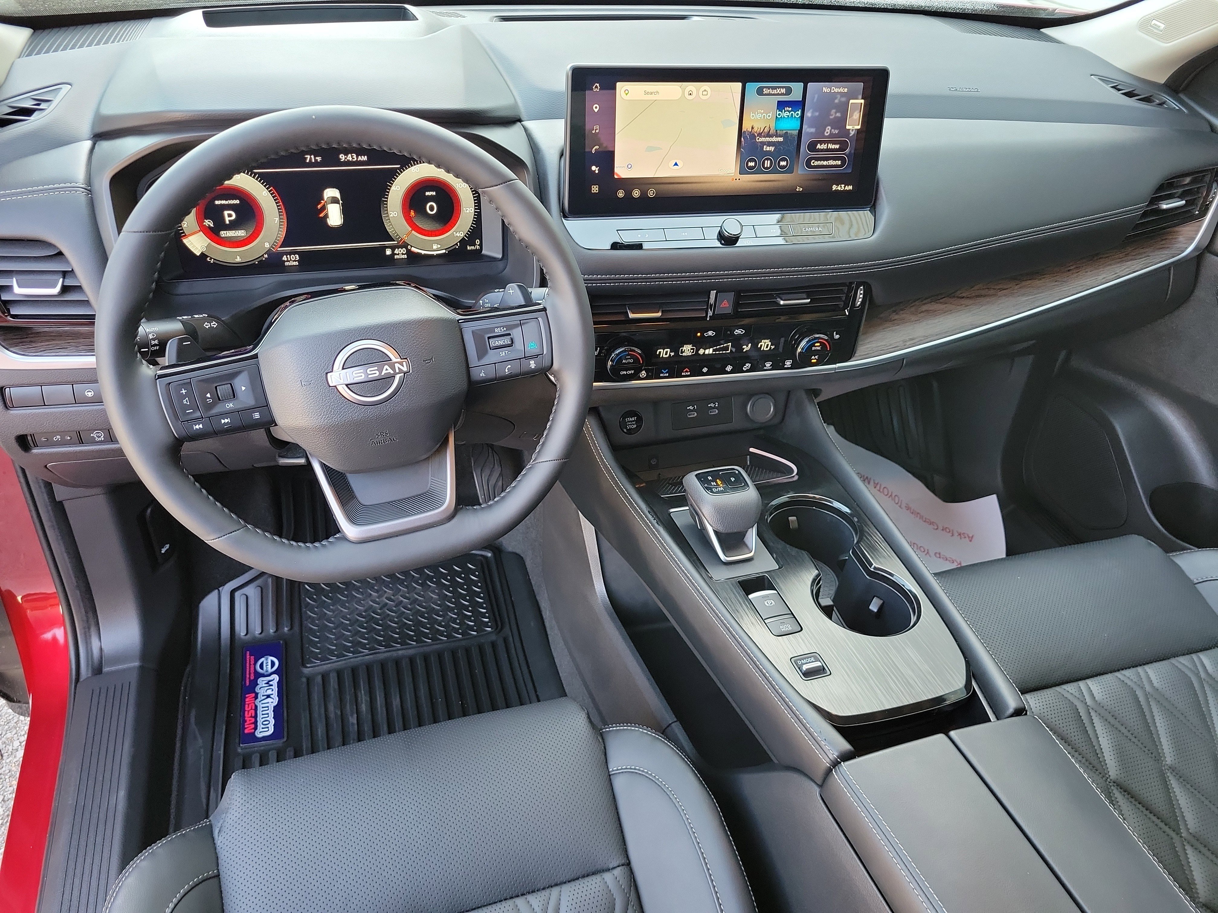 Used 2025 Nissan Rogue Platinum w/ Platinum Premium Package image 14