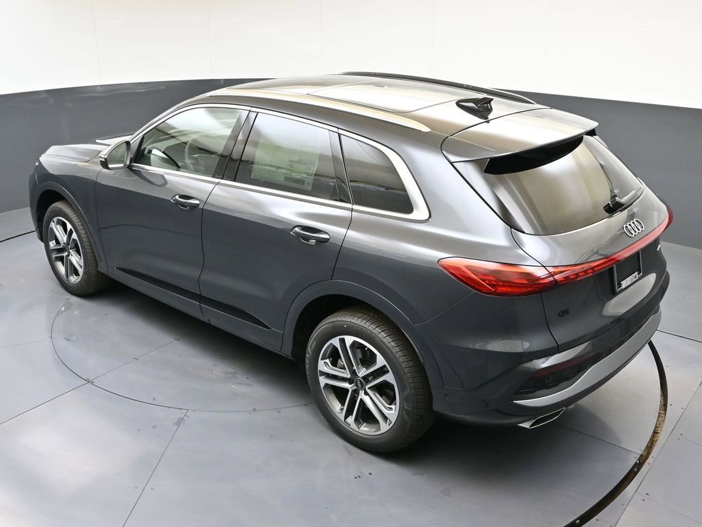 Used 2025 Audi Q5 Premium w/ Convenience Package image 43