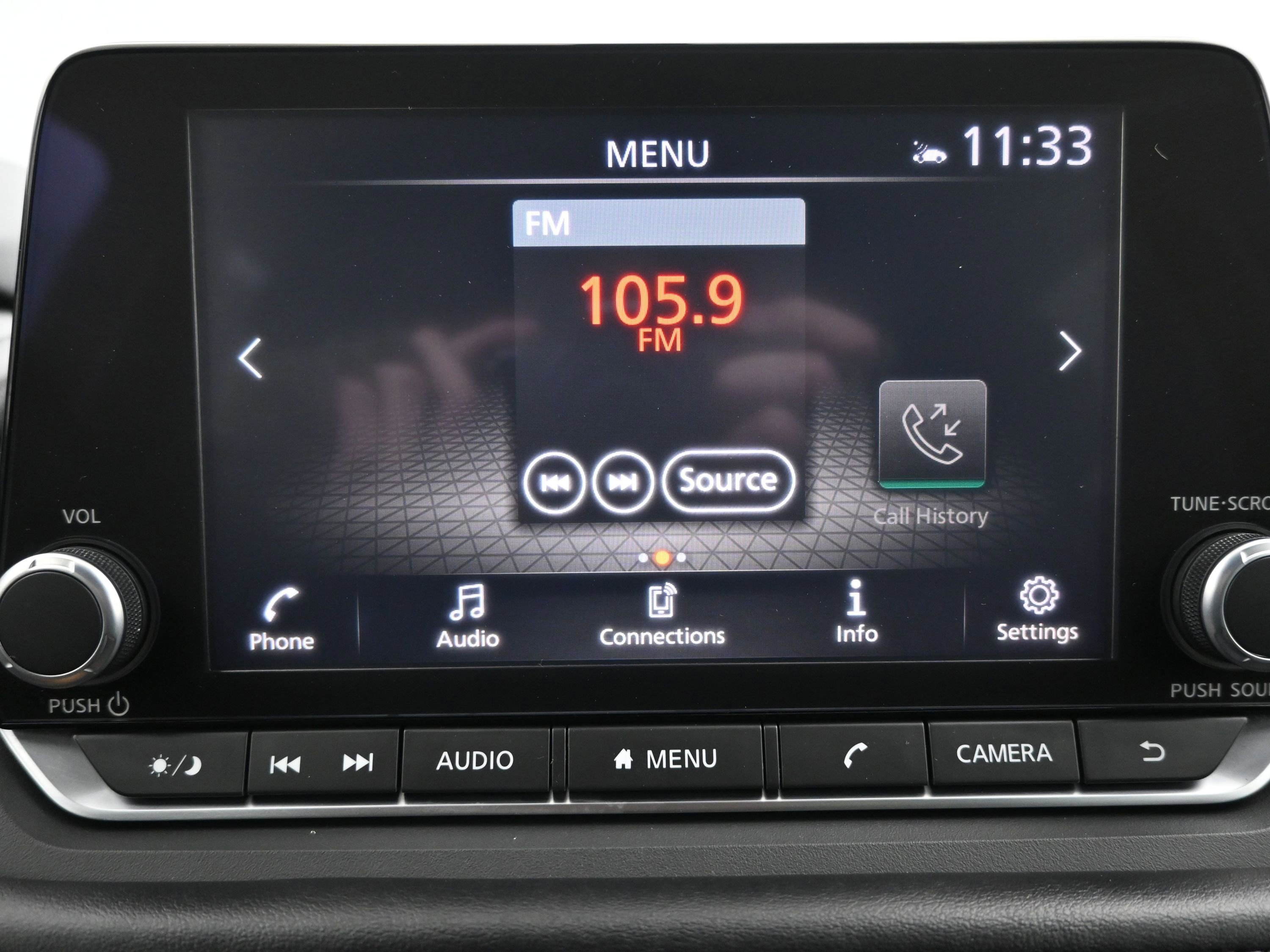 Used 2024 Nissan Rogue SV image 15