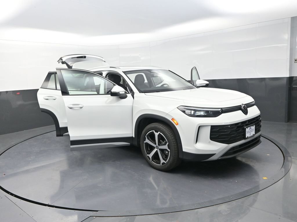 New 2026 Volkswagen Tiguan SE AWD/4WD image 29