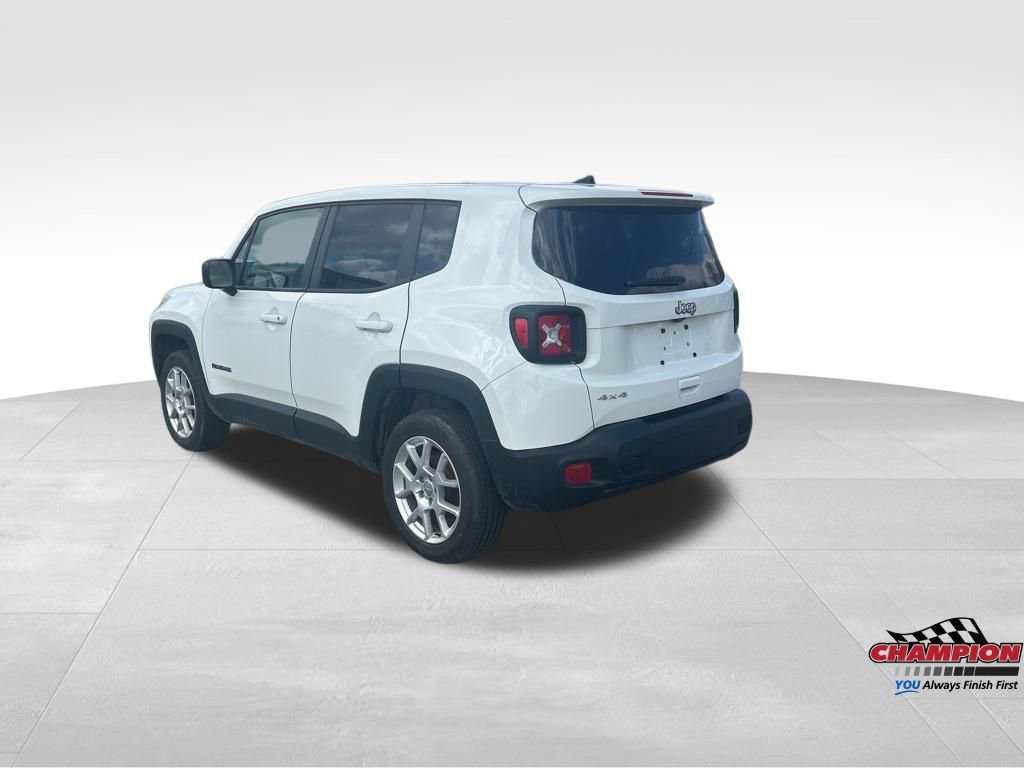 Used 2023 Jeep Renegade Latitude AWD/4WD image 3