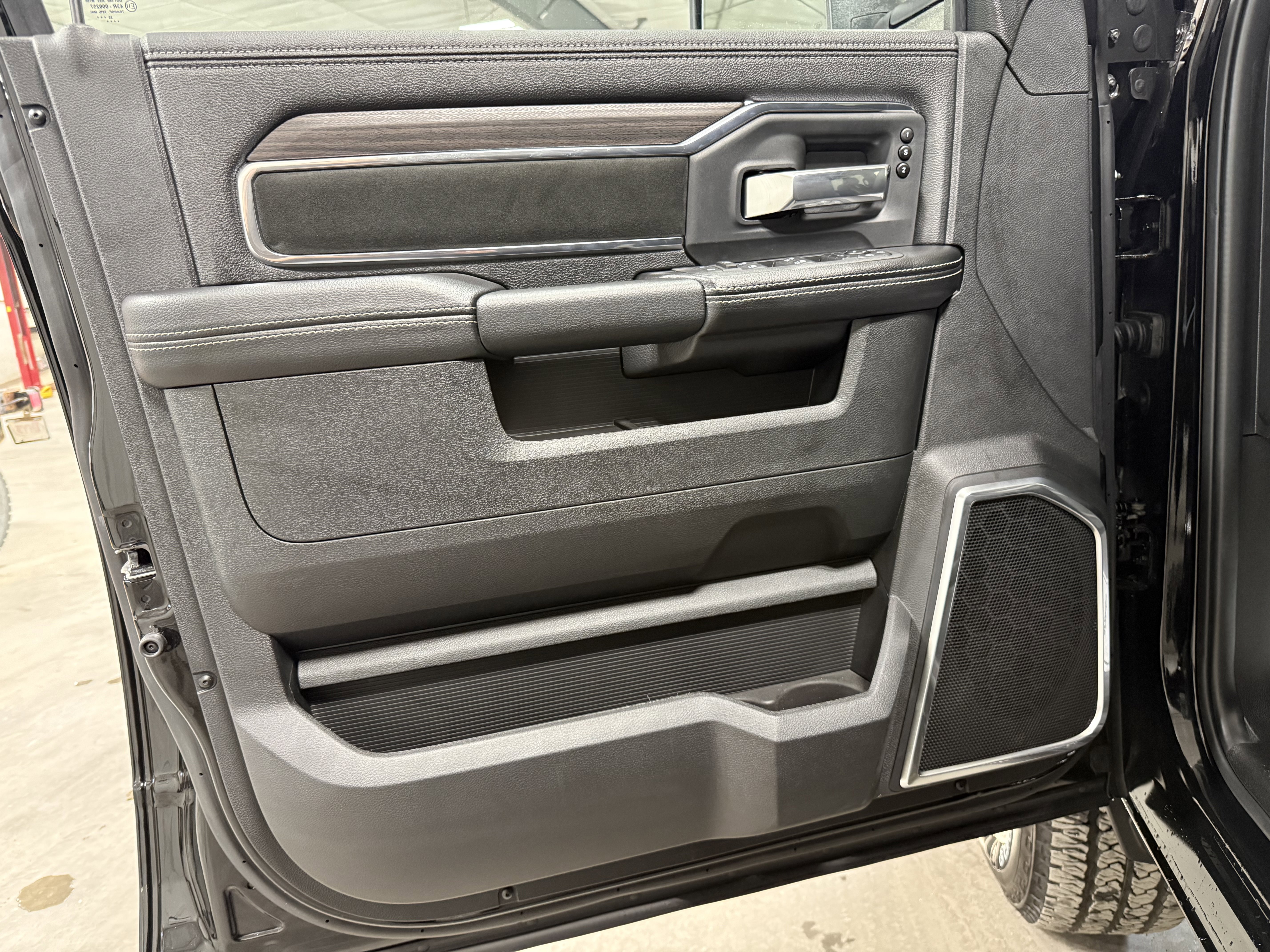 New 2026 RAM 2500 Laramie AWD/4WD image 20