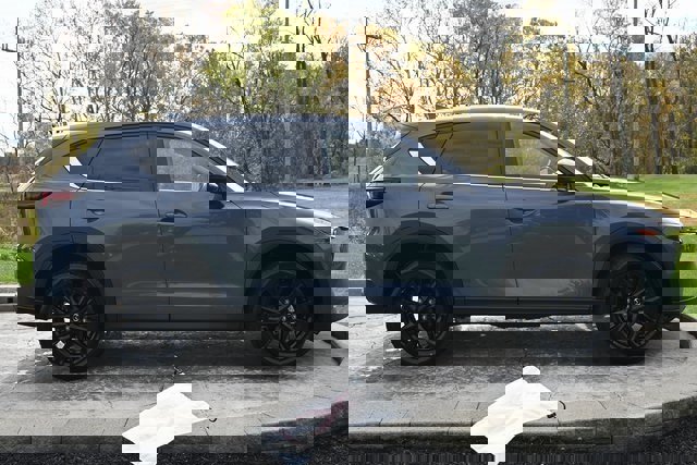 Used 2023 MAZDA CX-5 Carbon Edition image 4