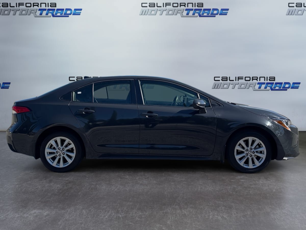 Used 2026 Toyota Corolla LE w/ LE Premium Package FWD image 4