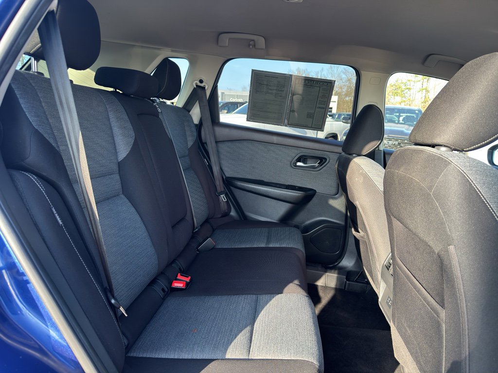 Used 2021 Nissan Rogue SV image 17