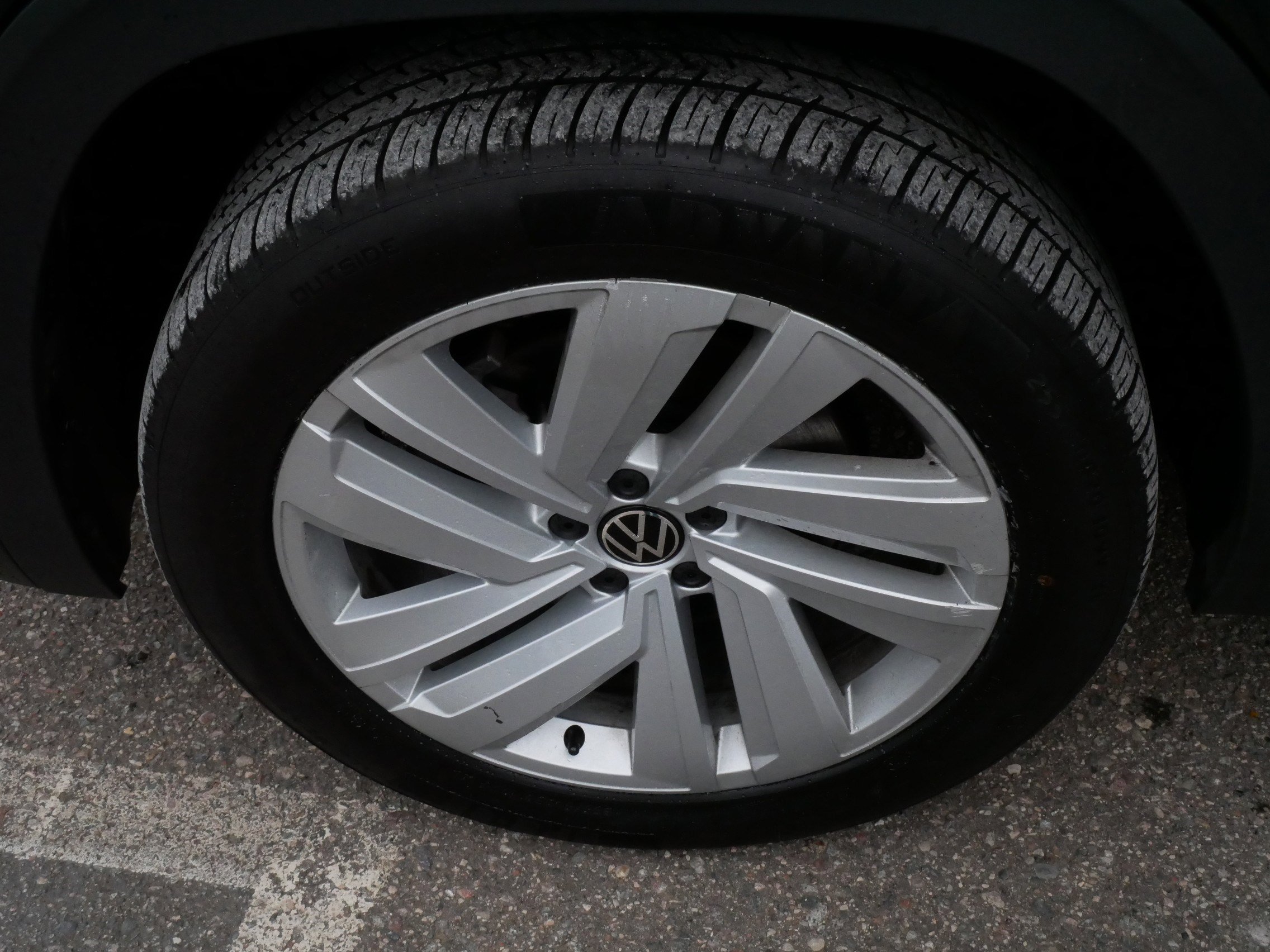 Certified 2023 Volkswagen Atlas Cross Sport SE image 15