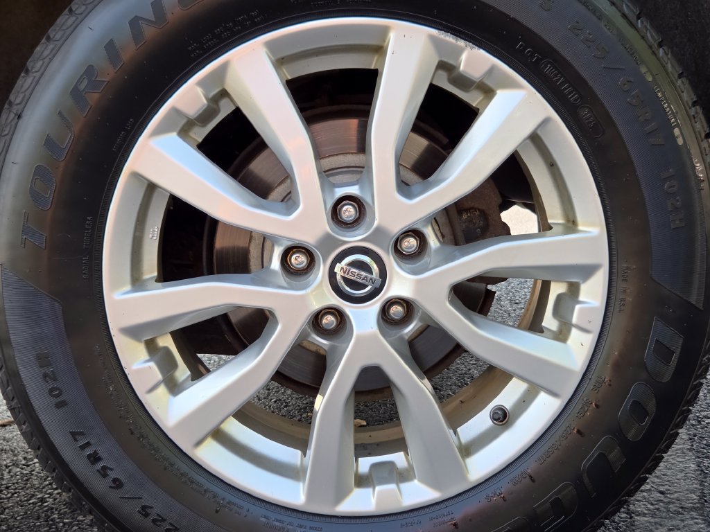 Used 2019 Nissan Rogue SV AWD/4WD image 12