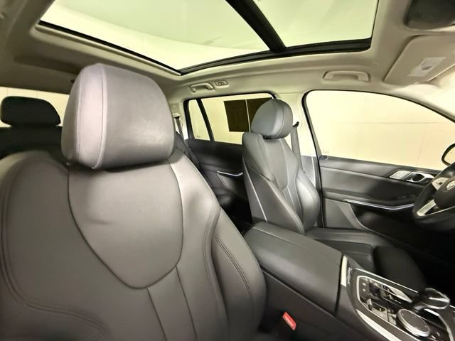 Used 2022 BMW X7 xDrive40i w/ Cold Weather Package AWD/4WD image 31