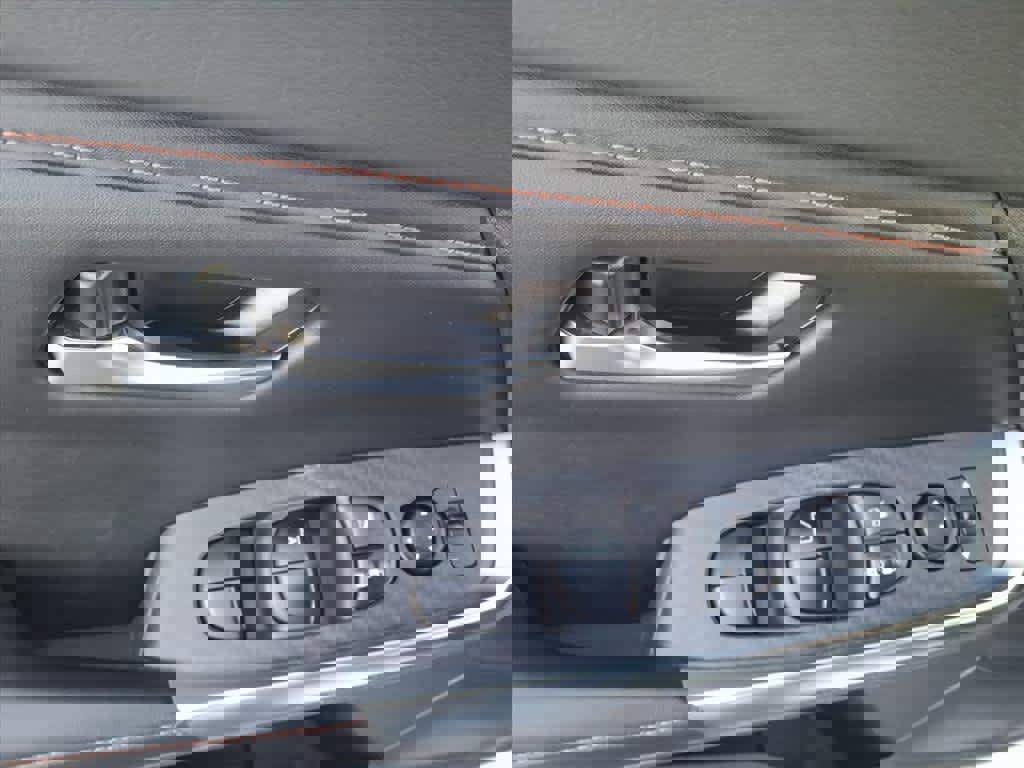 Certified 2021 Nissan Sentra SR image 22