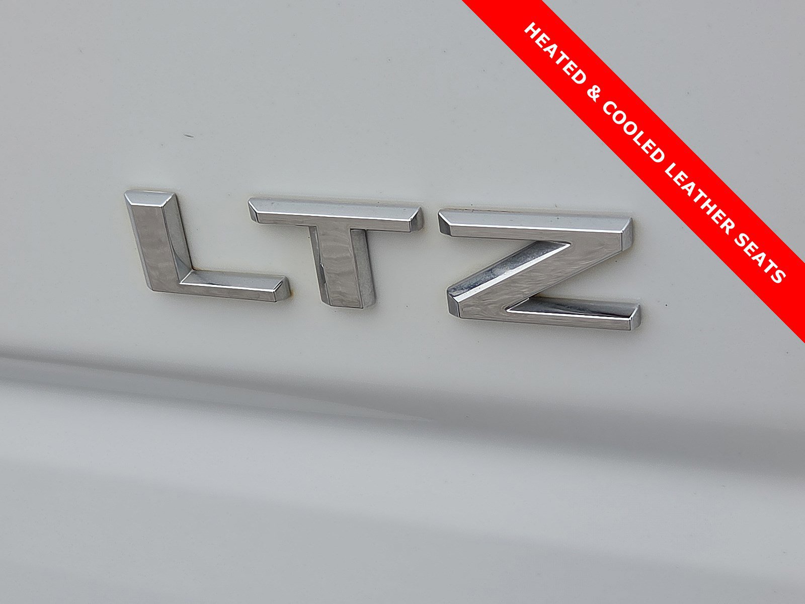 Used 2023 Chevrolet Silverado 1500 LTZ image 8