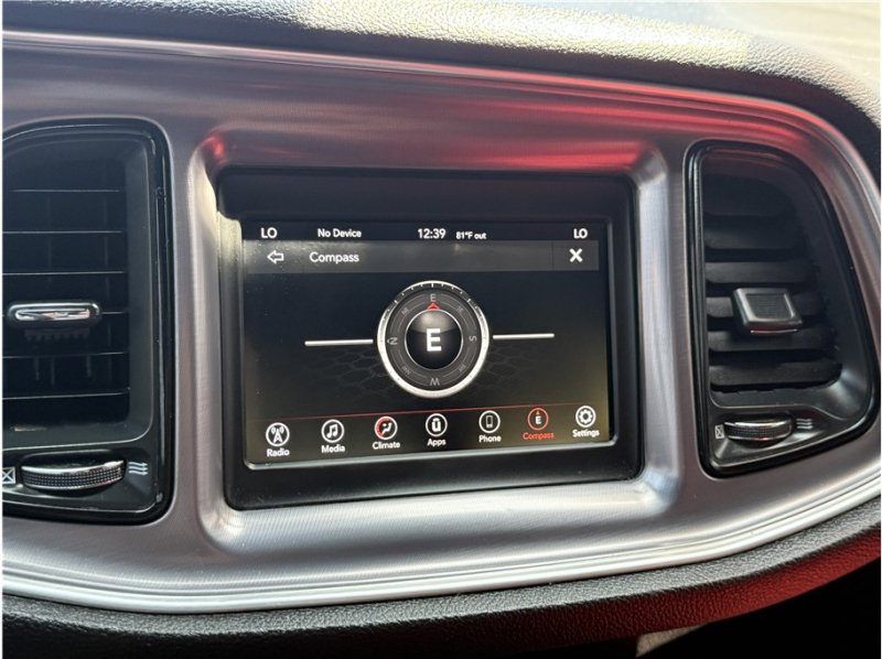 Used 2019 Dodge Challenger SXT image 41