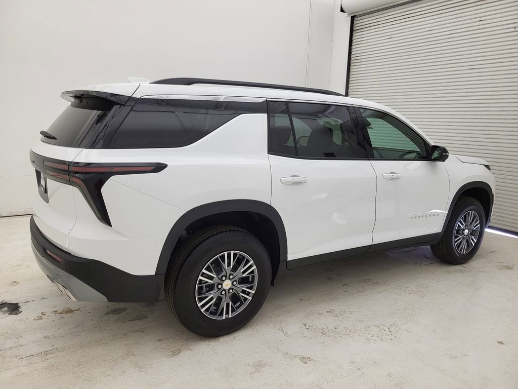 New 2026 Chevrolet Traverse LT w/ Driver Confidence Package image 14