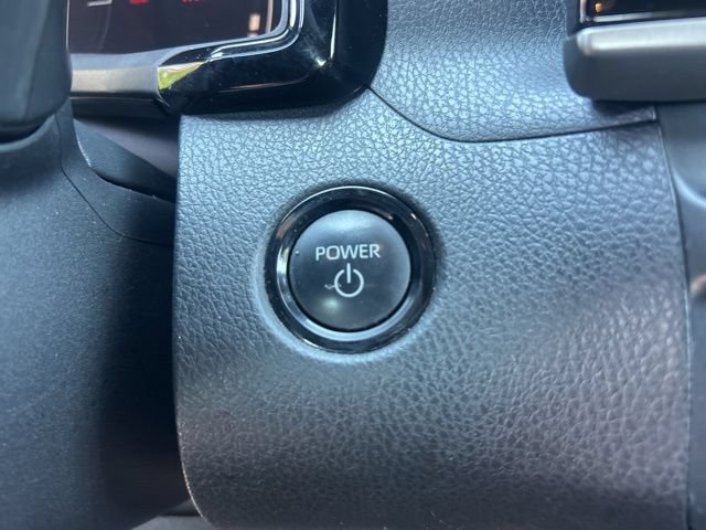 Used 2025 Toyota Camry SE FWD image 27